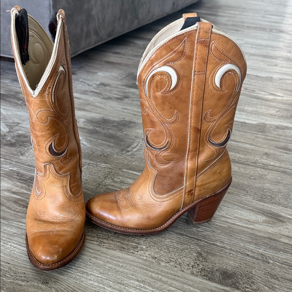 Dingo Brown Western Heeled Boots